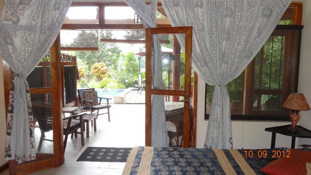 Lazy Lizard Hotel Галле Экстерьер фото